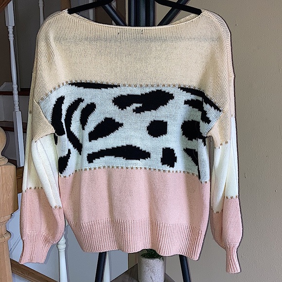 Multicolor print sweater. - Picture 2 of 4
